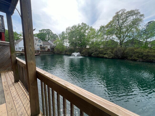 Building Photo - 833 Gas Light Ln