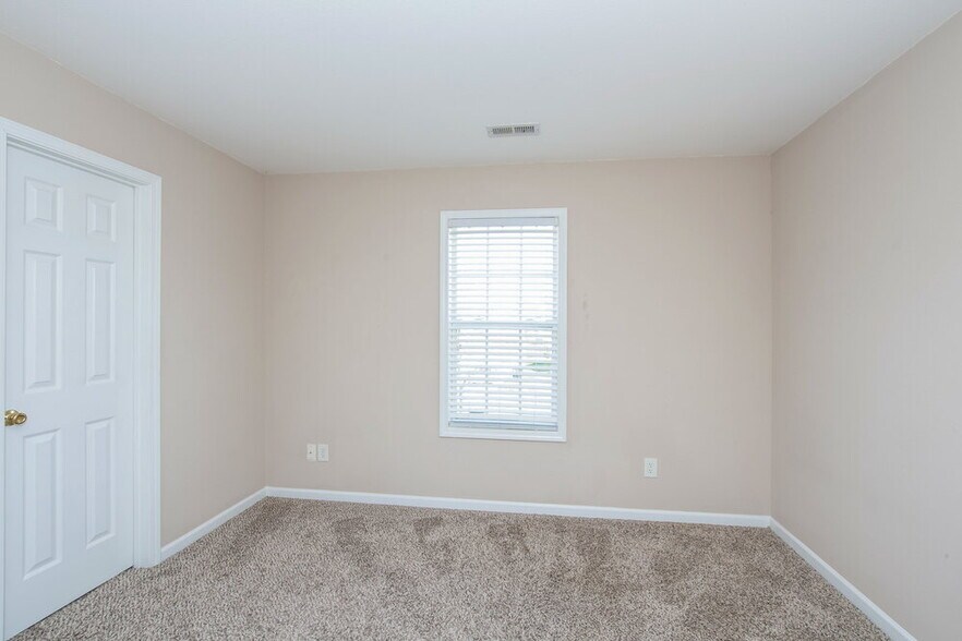 Building Photo - 10030 Orchard Grass Ct