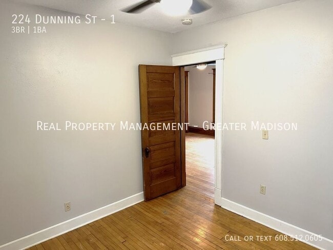 Building Photo - 224 Dunning St