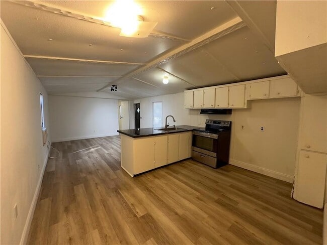 Building Photo - 39459 Cooper Ln