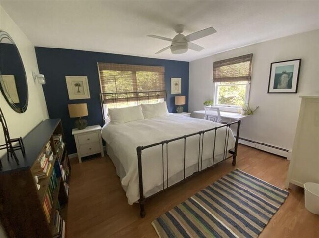 Building Photo - 52 Lawn Ave