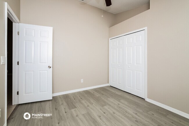 Building Photo - 2360 Lily Pad Ln