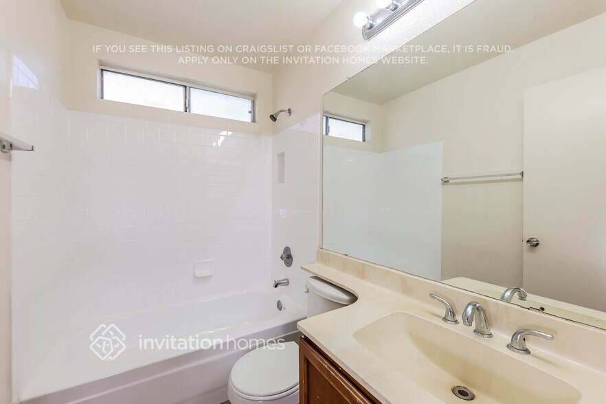 Building Photo - 4554 W Morrow Dr
