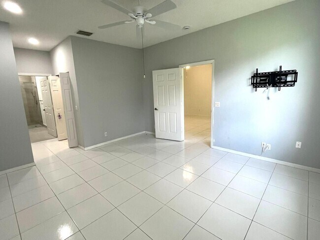 Building Photo - 3166 Via Poinciana