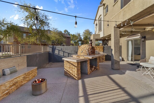 Building Photo - 470 N 168th Ln