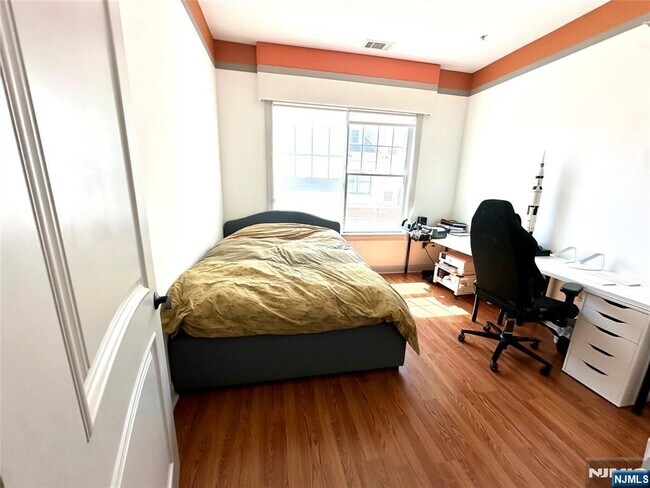 Building Photo - 2308 The Plaza