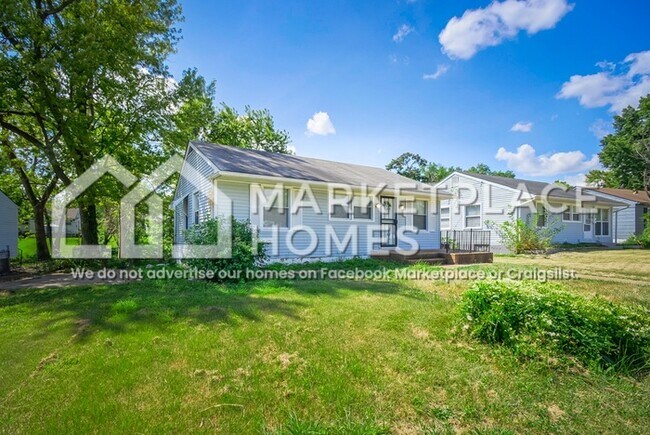 Building Photo - 312 Banff Cir
