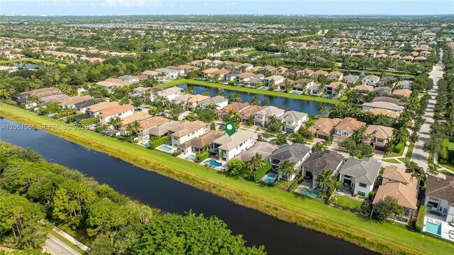 Building Photo - 9529 Eden Roc Ct