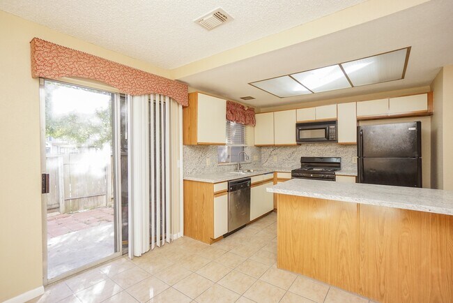 Building Photo - 2808 Grants Lake Blvd