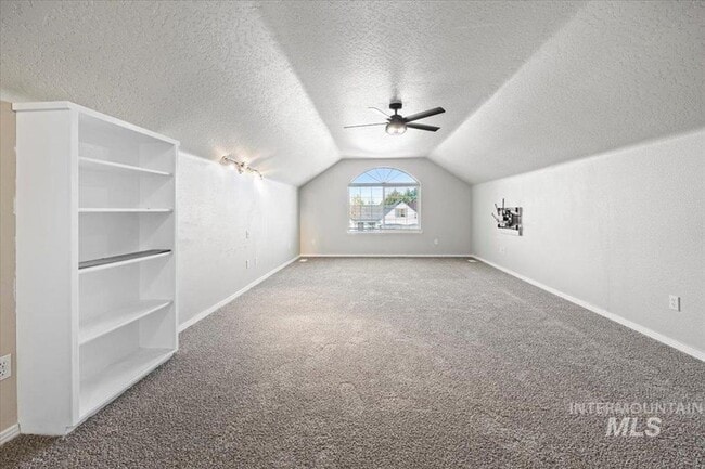 Building Photo - Great 4 bedroom plus bonus room