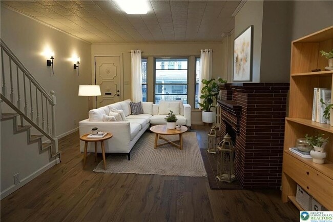 Building Photo - 128 S West St