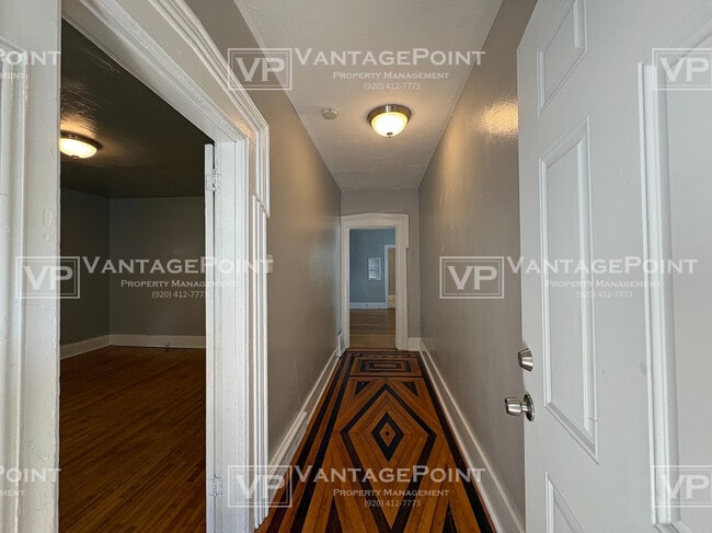 Building Photo - 334 S Quincy St