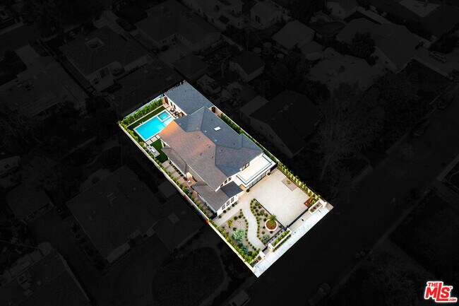 Building Photo - 12427 Cumpston St