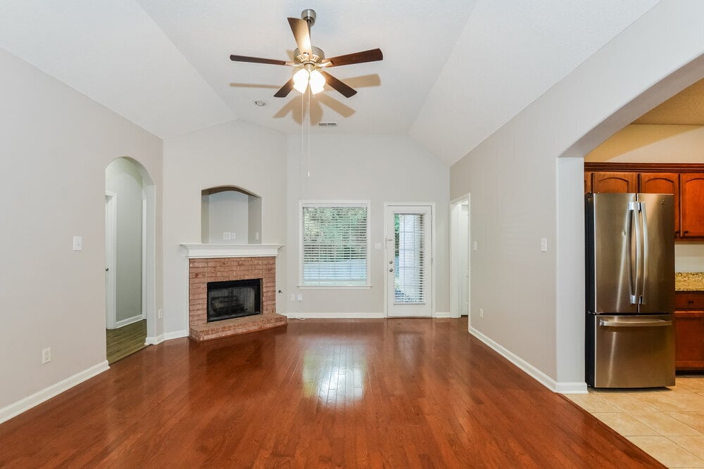 Building Photo - 8662 Valmont Cir