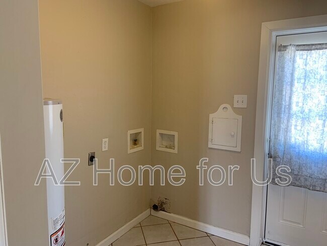 Building Photo - 1722 W Osborn Rd