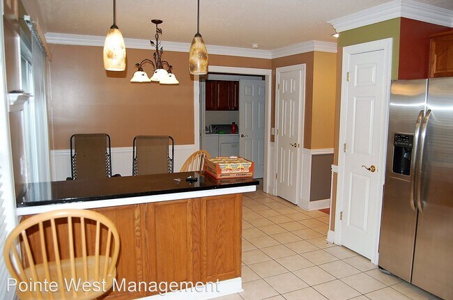 Building Photo - 3 br, 3 bath House - 550 Oak Tree Blvd