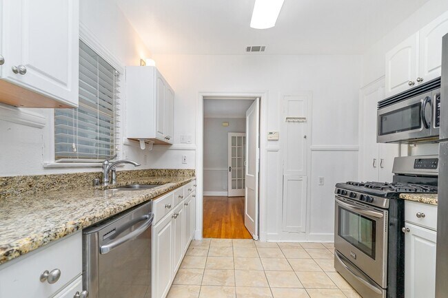 Building Photo - 4124 Herschel Ave