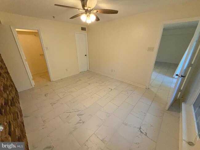 Building Photo - 1504 Lincoln Way