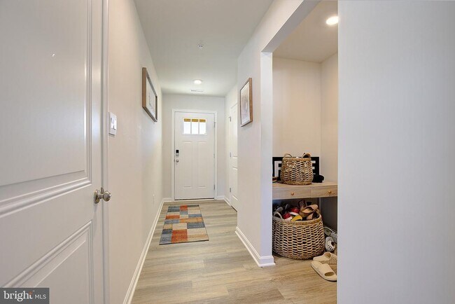 Building Photo - 134 Charming Frst Ave