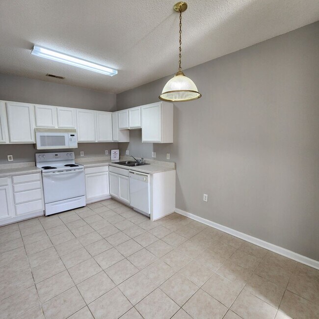 Building Photo - 2511 Friedland Pl