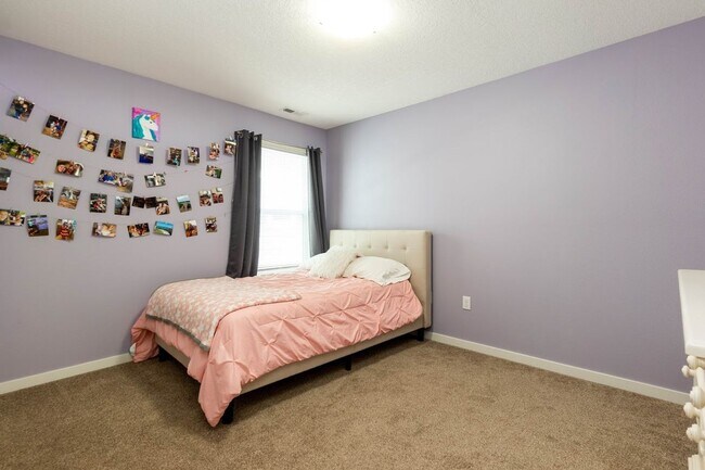 Building Photo - PRAIRIE TRAIL!! 4 Bed, 3.5 Bath Two-Story Home in Ankeny