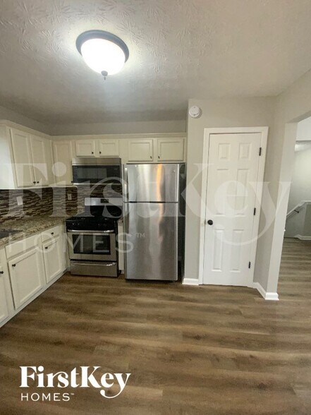 Building Photo - 1404 Lancaster Ct