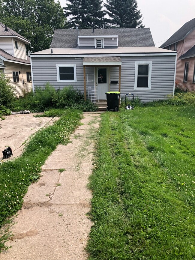 Building Photo - 1408 Ashmun St