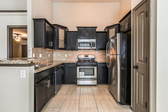 Building Photo - Home For Rent