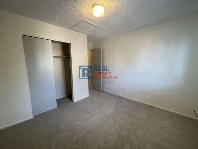 Building Photo - 5812 Granby Hill Dr