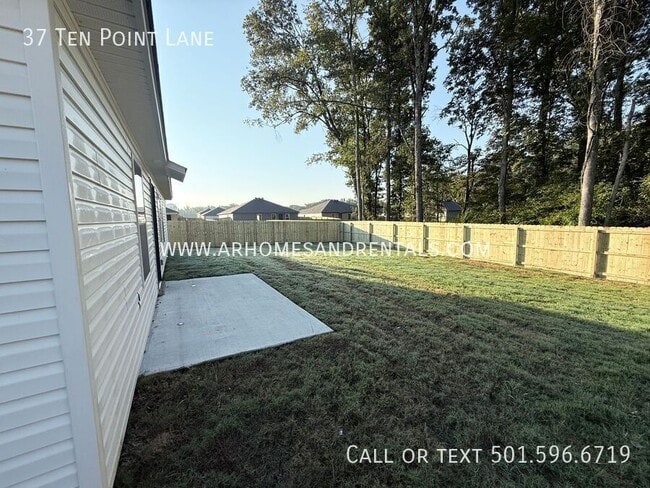 Building Photo - 37 10 Point Ln