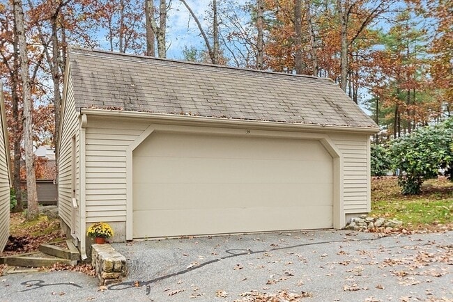 Building Photo - 39 Monadnock Dr