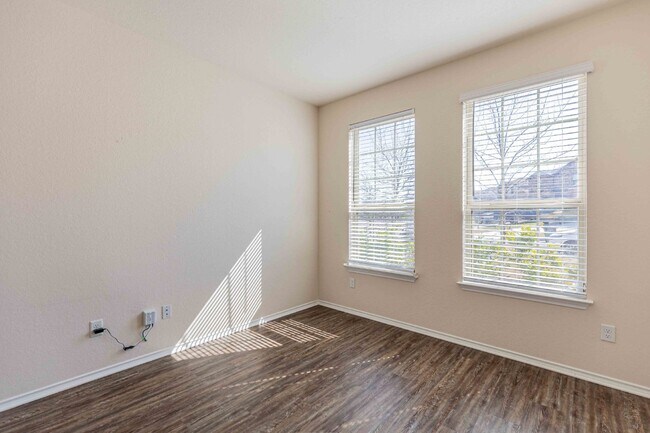 Building Photo - 11219 Pomona Park