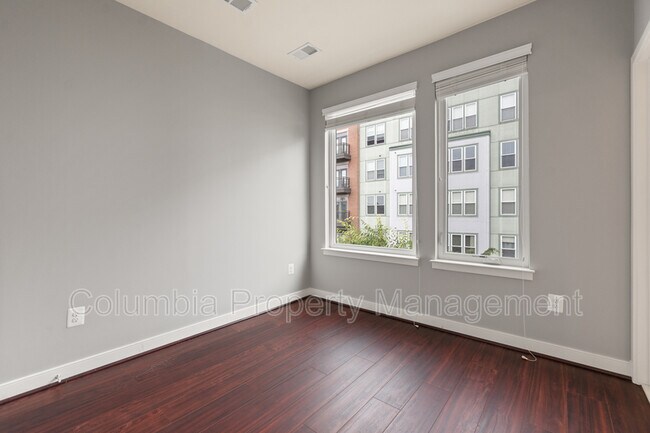 Building Photo - 4516 Kennedy St