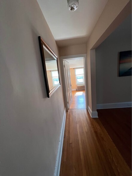 Building Photo - 125 W High St