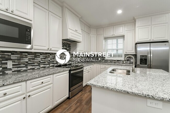 Building Photo - 2 Bedroom Pet-Friendly Home in Arlington, TX with Main Street Renewal