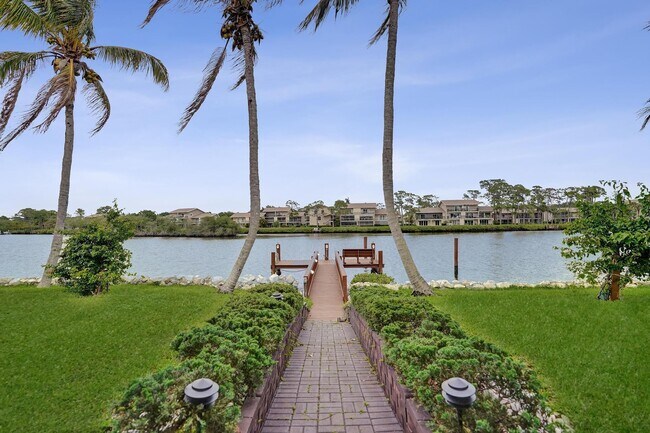 Building Photo - 18669 SE Palm Island Ln