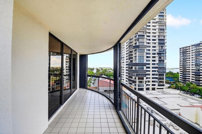 Building Photo - 4000 N Ocean Dr