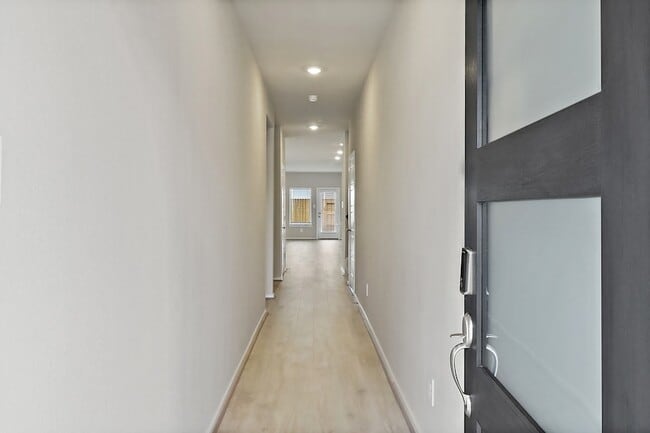 Building Photo - 12039 Meandering Strm Dr