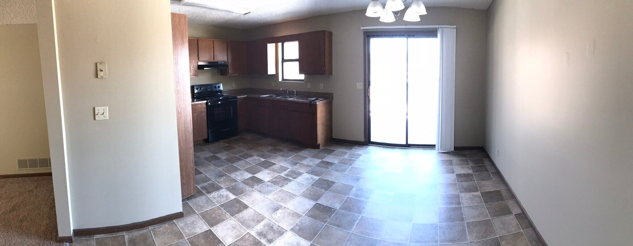 Kitchen - 4312 N 31st St