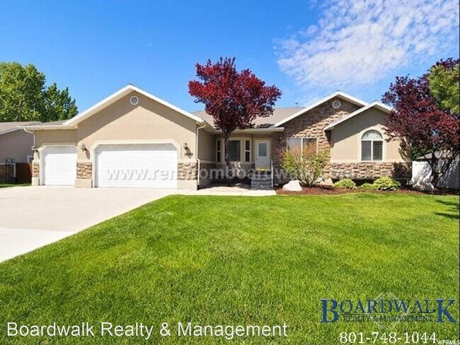 Building Photo - Studio, 1 bath House - 12542 S 300 E Studi...