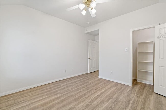 Building Photo - 1010 Sussex Trail