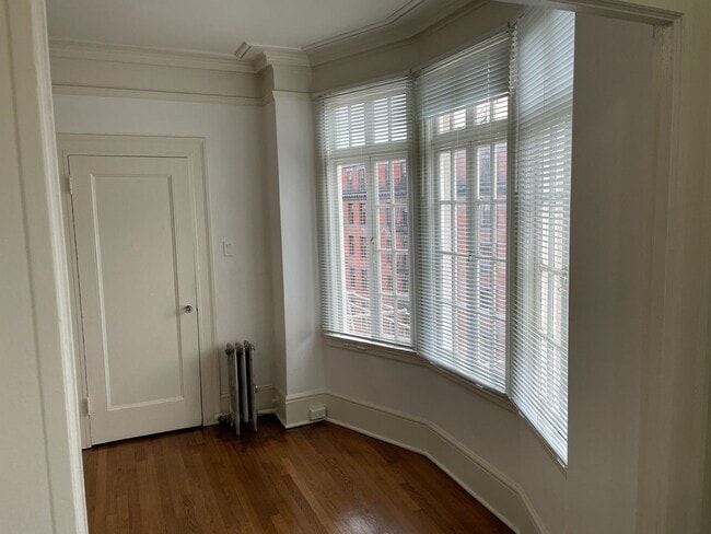 Building Photo - Brand new Studio near Downtown