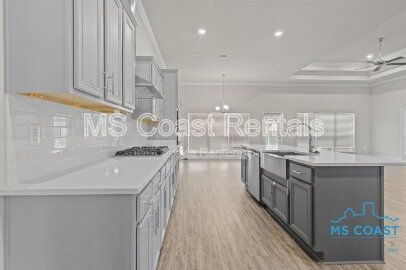 Building Photo - 8712 Park Ridge Ct