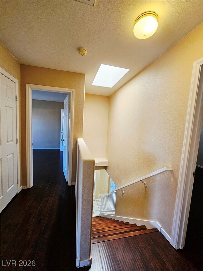 Building Photo - 10108 Rising Tree St