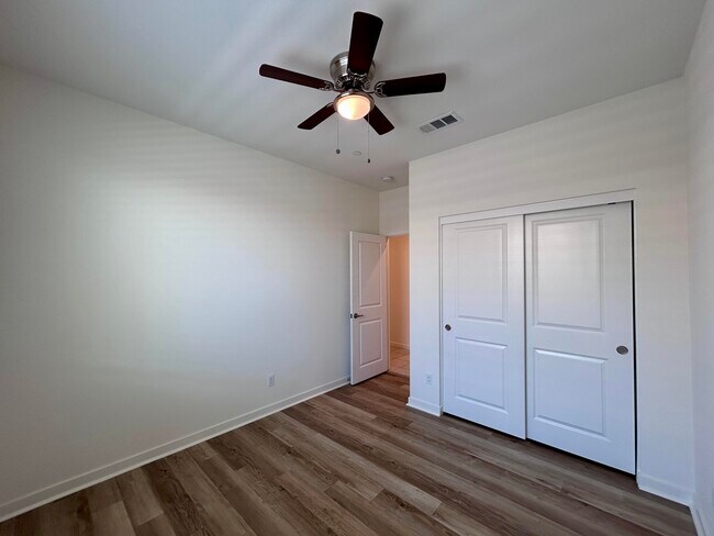 Building Photo - 40082 Catania Ct