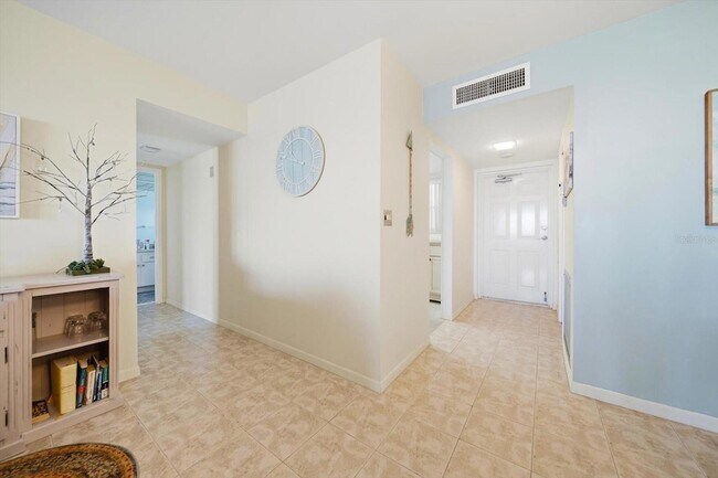 Building Photo - 5108 Brittany Dr S