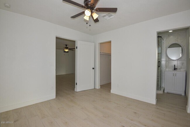Building Photo - 4727 N 9th St