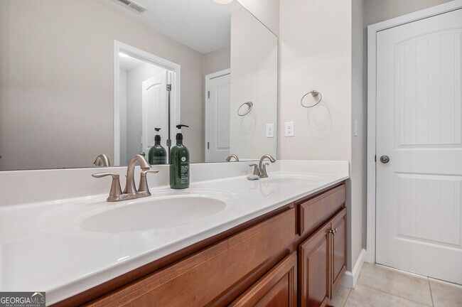 Building Photo - 4547 Sterling Pointe Dr