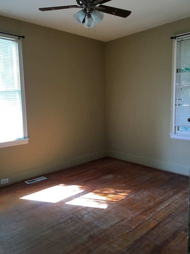 Building Photo - Olympia