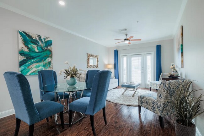 Building Photo - Yes, It Has That Feel